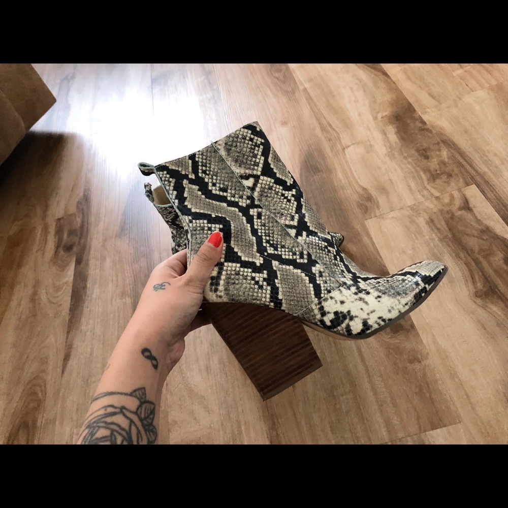 bleecker and bond kailey bootie